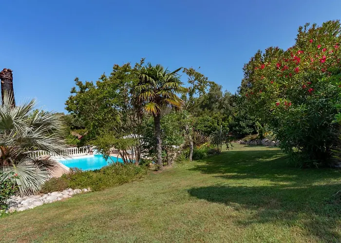 別荘 Campestra By Interhome コティ・シアヴァーリ